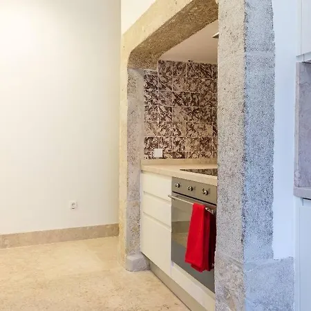 Chiado - In Apartment Lisbon