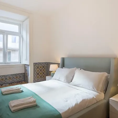 Chiado - In Apartment Lisbon