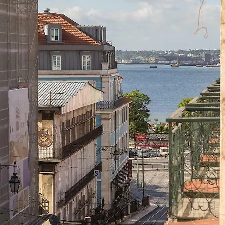 Chiado - In * ליסבון